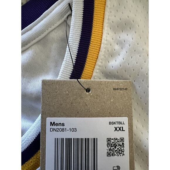 Nike NBA Los Angeles Lakers LeBron James #23 Swingman Jersey White Size XXL - Picture 11 of 11